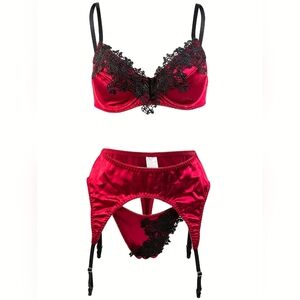 NEW * Red Burgundy Satin Black Lace Lingerie Set * Size Medium